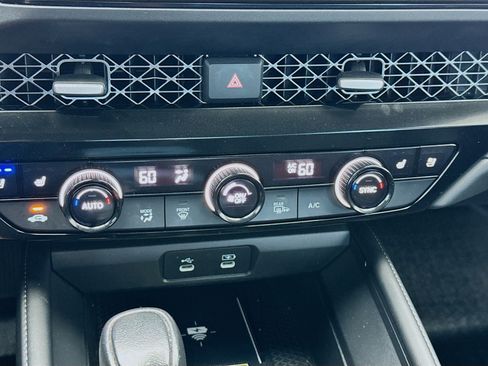 Used 2023 Honda Accord Touring image 12