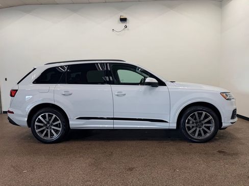 Used 2023 Audi Q7 2.0T Premium Plus w/ Premium Plus Package AWD/4WD image 8