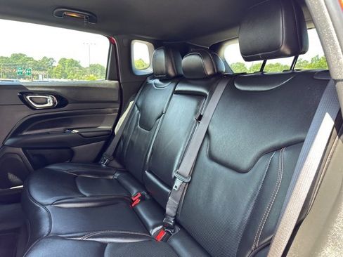 Certified 2022 Jeep Compass Limited image 29