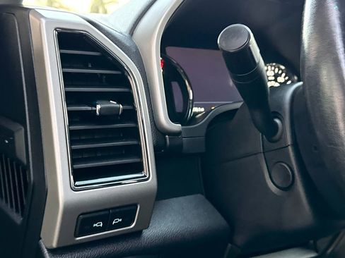 Used 2018 Ford F150 Lariat w/ Equipment Group 502A Luxury image 21