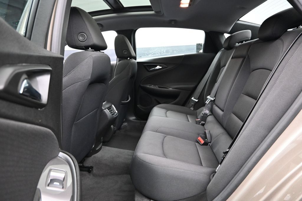 Used 2024 Chevrolet Malibu LT FWD image 24