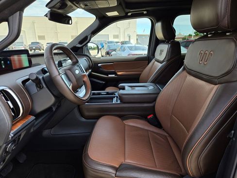 Used 2025 Ford Expedition Max King Ranch AWD/4WD image 9
