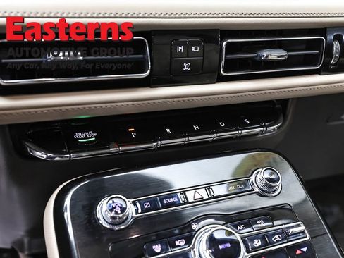 Used 2022 Lincoln Nautilus FWD w/ Premium Package image 13