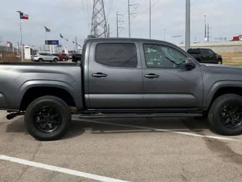 Used 2023 Toyota Tacoma SR image 9