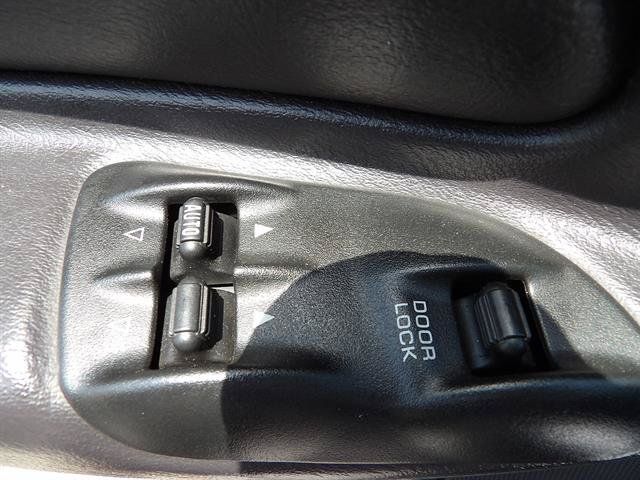 Used 2001 Chrysler Prowler RWD image 14
