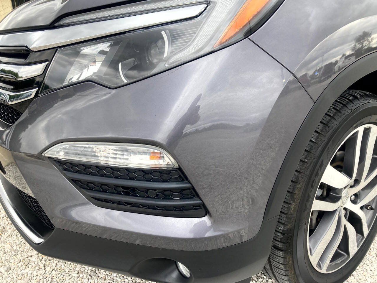 Used 2017 Honda Pilot Touring image 3