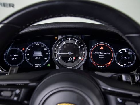 Used 2021 Porsche 911 Carrera image 21
