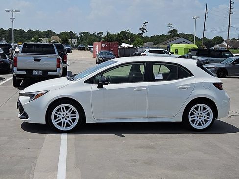 Certified 2026 Toyota Corolla SE FWD image 3