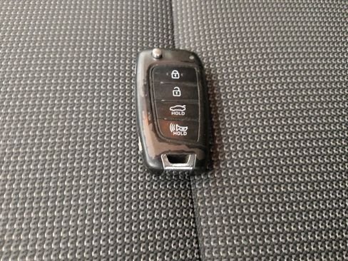 Used 2019 Hyundai Accent SE FWD image 32