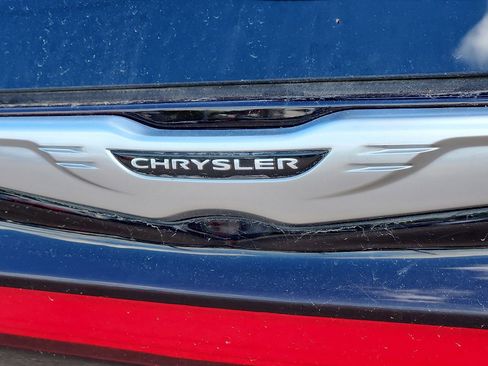 Used 2024 Chrysler Pacifica Limited FWD image 34