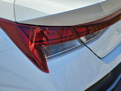New 2025 Hyundai Elantra Limited w/ Cargo Package FWD image 45