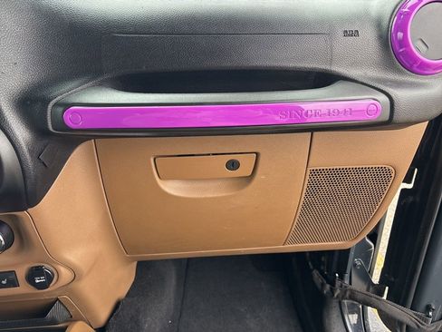 Used 2017 Jeep Wrangler Unlimited Sahara w/ Dual Top Group image 17