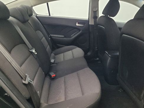 Used 2017 Kia Forte LX image 19