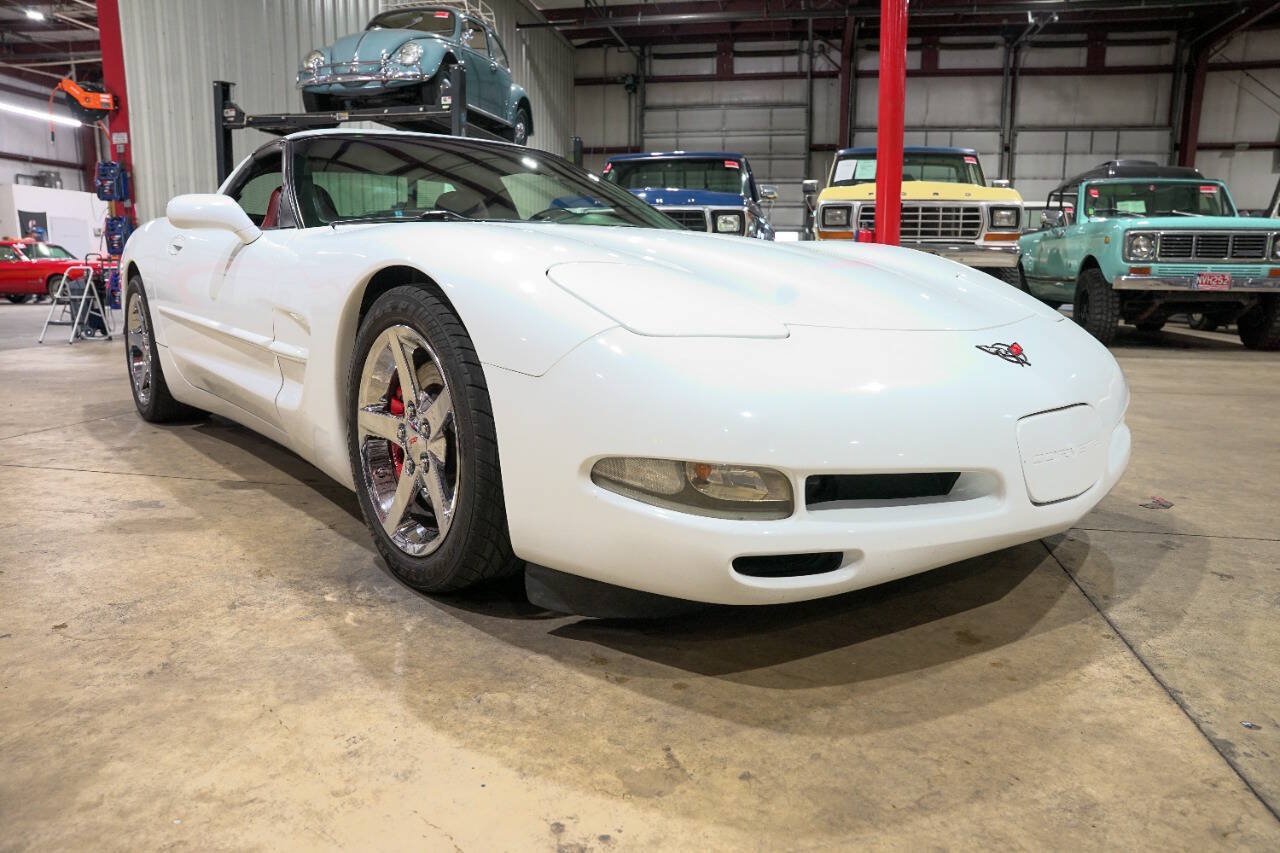 Used 1998 Chevrolet Corvette Coupe w/ Memory Pkg RWD image 12