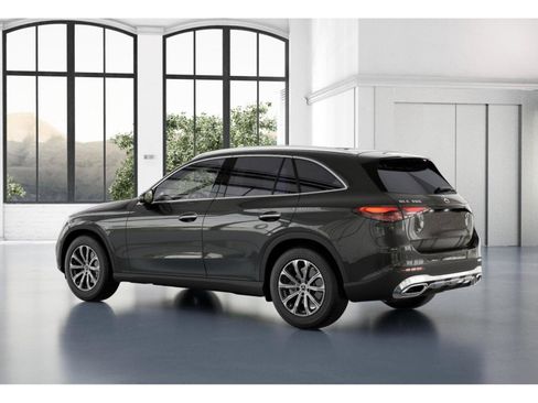 Used 2026 Mercedes-Benz GLC 300 4MATIC image 30