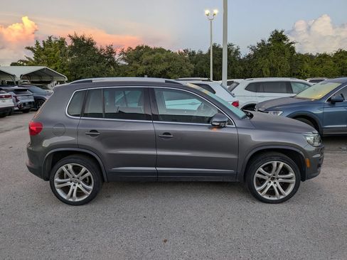 Used 2012 Volkswagen Tiguan SEL FWD image 2
