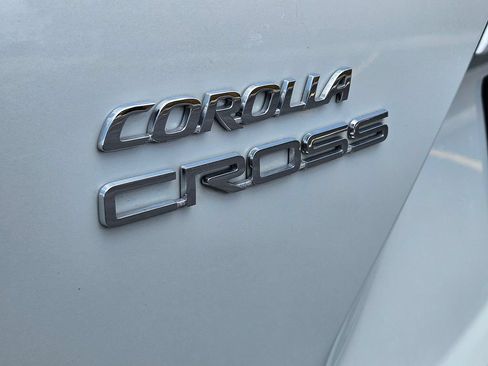 Used 2023 Toyota Corolla Cross LE FWD image 10