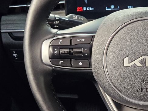 Used 2025 Kia K5 EX FWD image 29