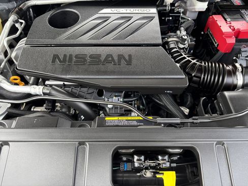 Used 2025 Nissan Rogue SV FWD image 34