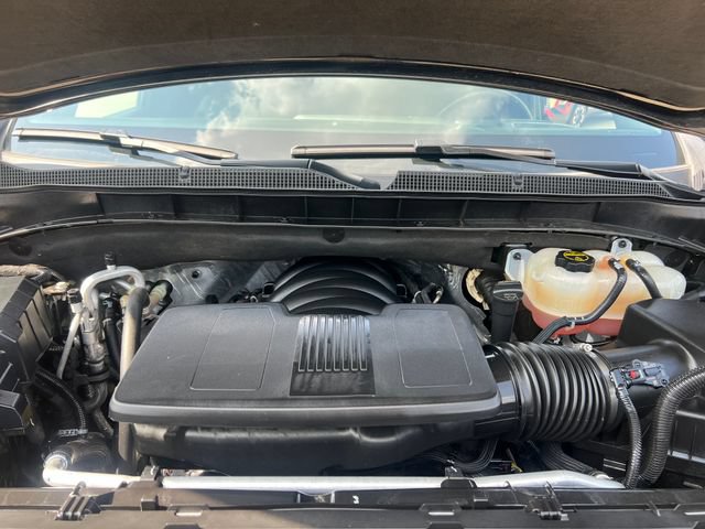 Certified 2025 Chevrolet Suburban Z71 AWD/4WD image 36