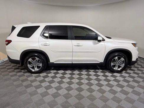 Used 2023 Honda Pilot EX-L image 7