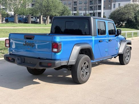Used 2025 Jeep Gladiator Sport AWD/4WD image 4