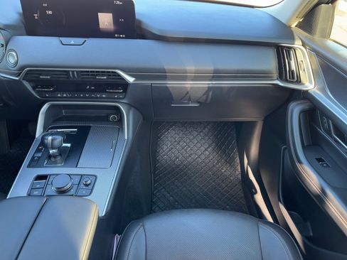 Used 2025 MAZDA CX-70 3.3 Turbo w/ Preferred Package image 17