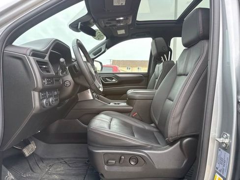 Used 2024 Chevrolet Suburban RST w/ Luxury Package AWD/4WD image 13