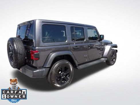 Used 2022 Jeep Wrangler Unlimited Sahara AWD/4WD image 11
