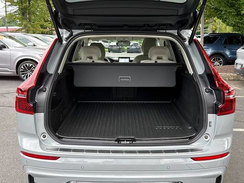 Certified 2026 Volvo XC60 B5 Ultra w/ Protection Package Premier AWD/4WD image 27