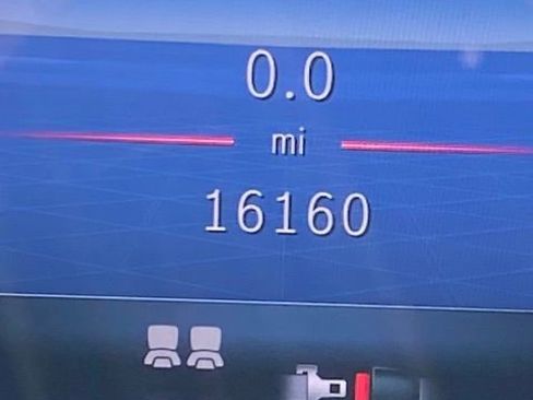 Used 2024 Mercedes-Benz GLS 450 4MATIC image 7