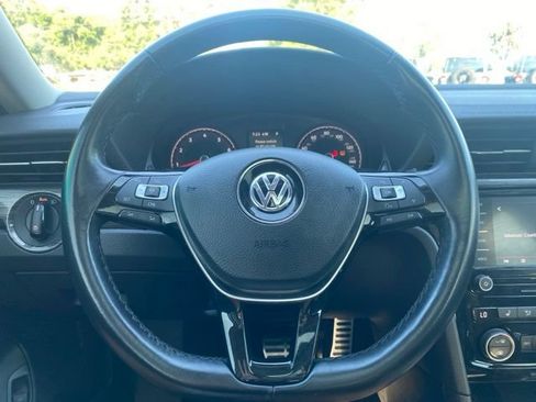 Used 2020 Volkswagen Passat 2.0T R-Line FWD image 22