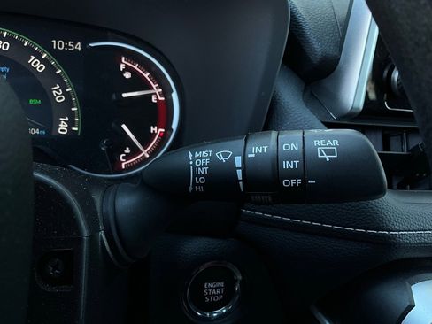 Used 2025 Toyota RAV4 XLE image 37