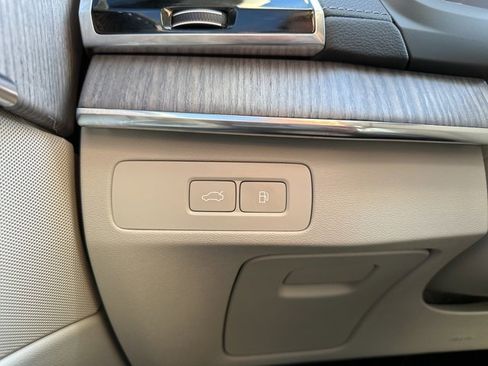 Certified 2024 Volvo XC90 T8 Ultimate image 31