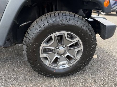 Used 2018 Jeep Wrangler Rubicon AWD/4WD image 9