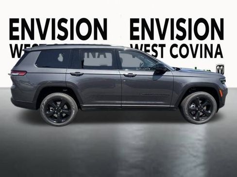 New 2025 Jeep Grand Cherokee L Limited w/ Black Appearance Package image 9