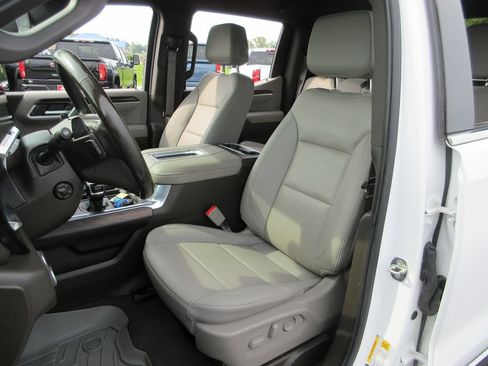 Used 2022 GMC Sierra 1500 SLT w/ SLT Premium Package AWD/4WD image 21