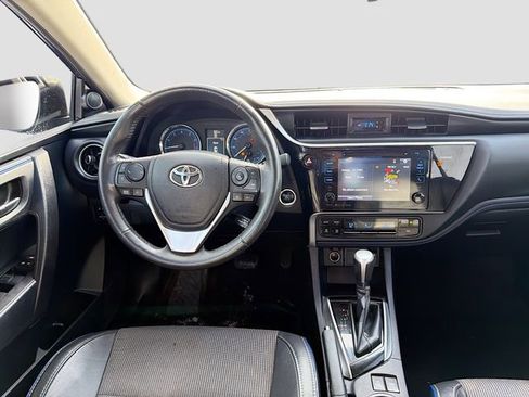 Used 2017 Toyota Corolla SE w/ SE Premium Package image 21