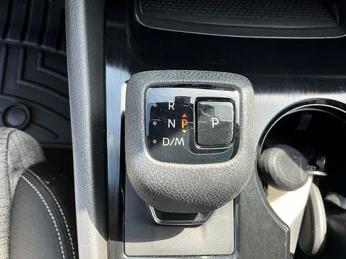 Certified 2021 Nissan Rogue SV FWD image 20