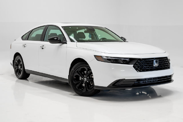 Used 2025 Honda Accord SE image 8