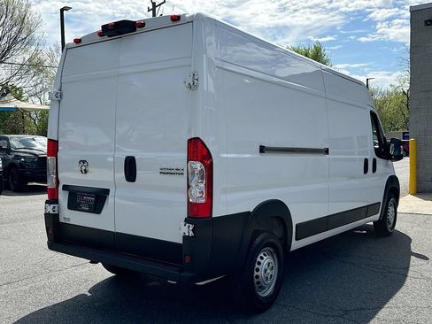 Used 2025 RAM ProMaster 2500 w/ Convenience Group FWD image 7