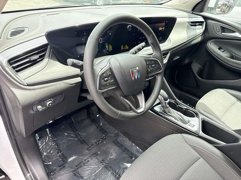 Used 2025 Buick Encore GX Preferred FWD image 25