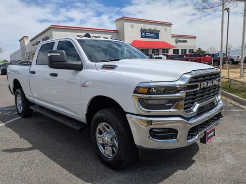 New 2025 RAM 2500 Tradesman AWD/4WD image 7