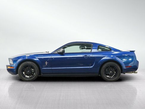 Used 2007 Ford Mustang Coupe RWD image 2