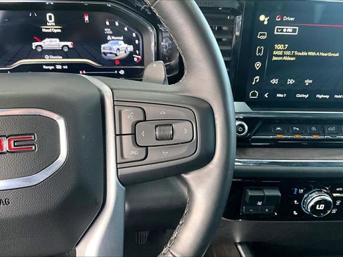 Used 2024 GMC Sierra 1500 SLT AWD/4WD image 25