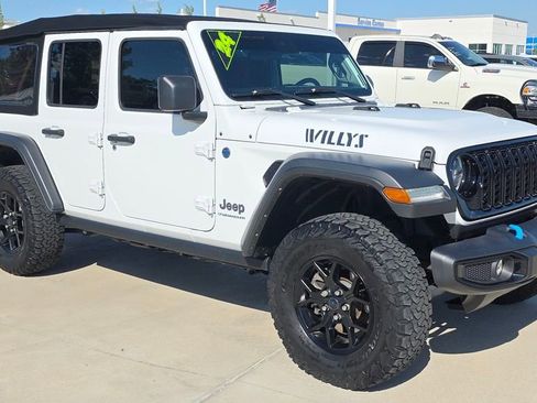 Used 2024 Jeep Wrangler Unlimited AWD/4WD image 7