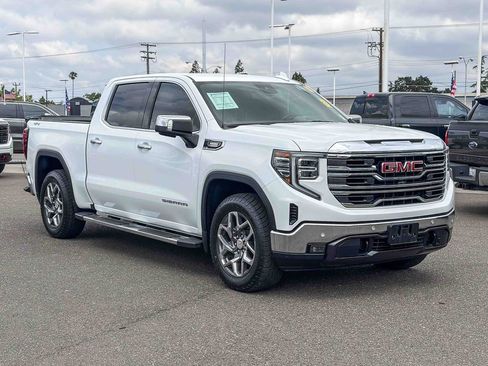 Used 2024 GMC Sierra 1500 SLT w/ SLT Premium Plus Package AWD/4WD image 5