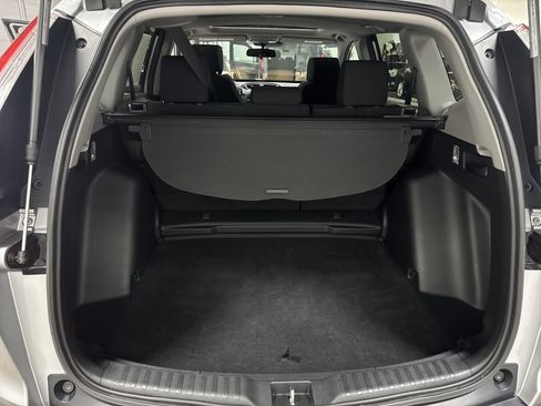 Used 2017 Honda CR-V EX image 32