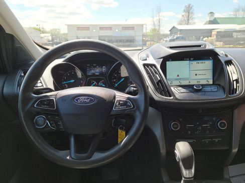 Used 2018 Ford Escape SE w/ SE Sync 3 Package AWD/4WD image 10