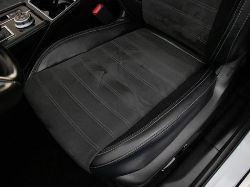 Used 2024 Mitsubishi Outlander SE image 31